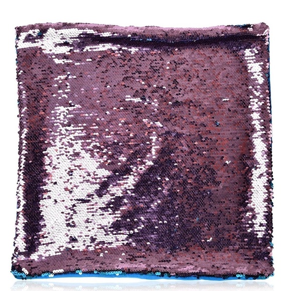 2 Sequined Color Change Throw Pillow Cases NWOTS - Picture 2 of 11